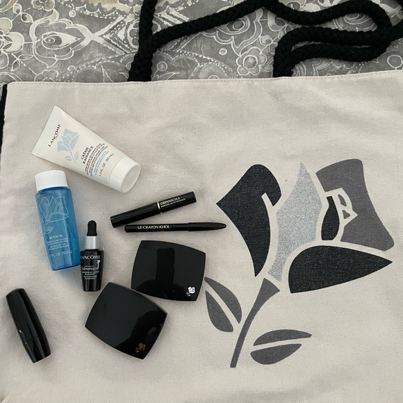 Lancome Eyeshadow and Makeup Collection with Tote Bag - Picture 4 of 7
